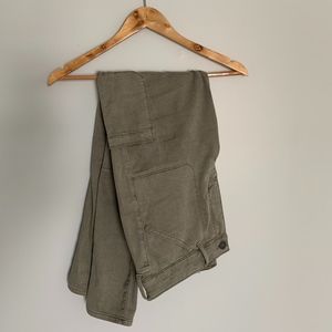 American Eagle light green utility jegging